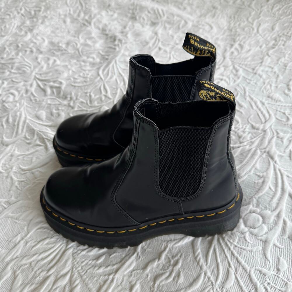 Dr. Martens 2976 Quad Black Leather Platform Chelsea Boots Women’s 7